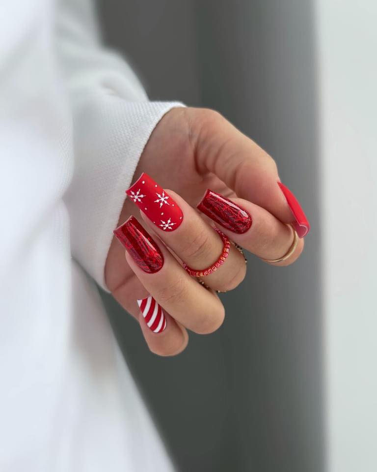 red nail designs