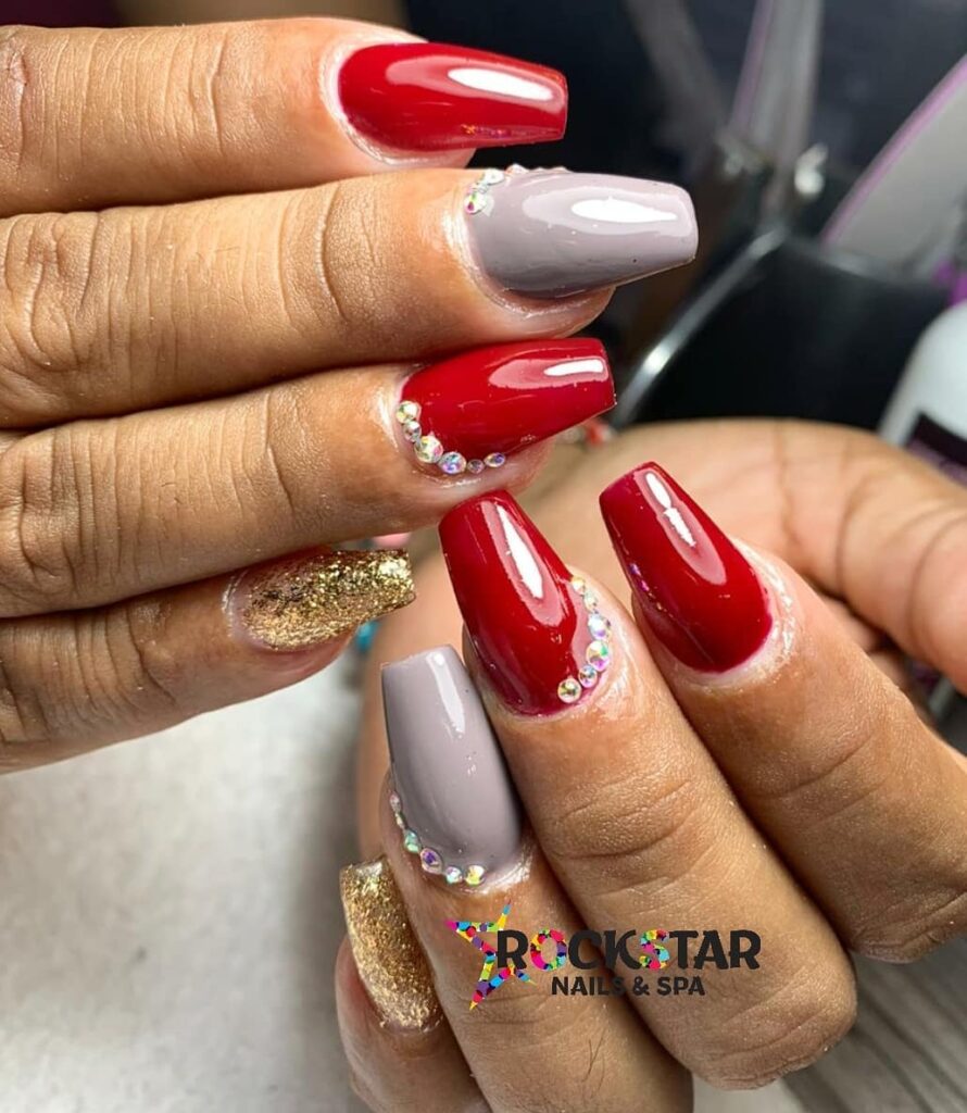 red nail designs