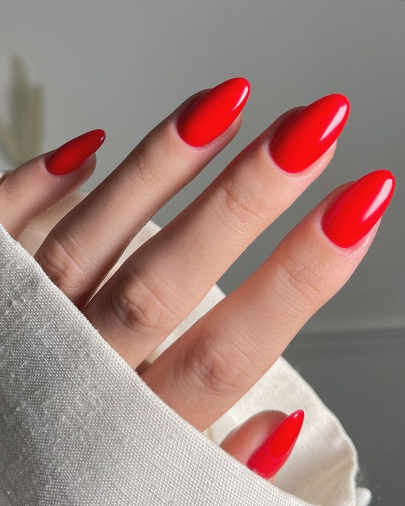 red nail designs