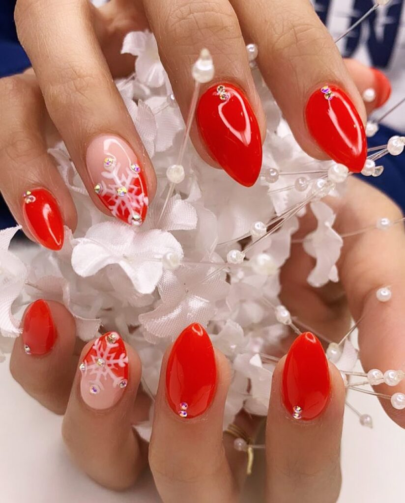 red nail designs