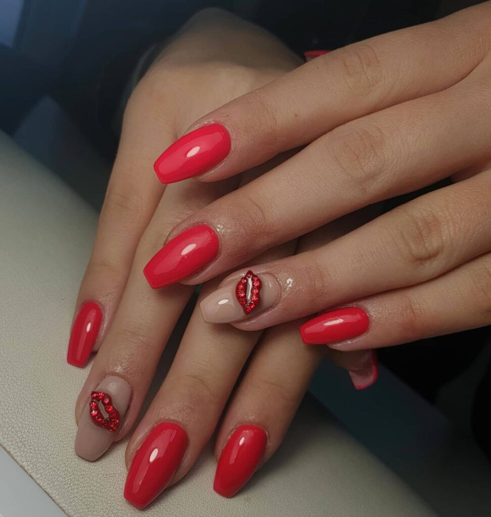 red nail designs